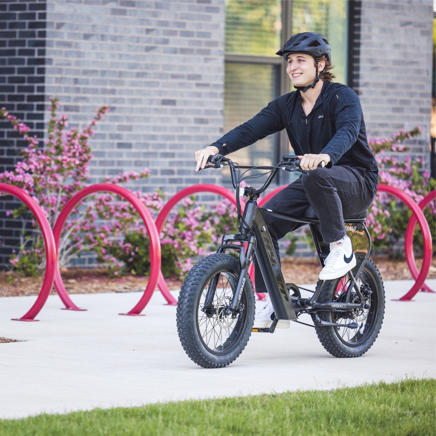 "HYPER 'Ultra 40' E-Bike" – Sleek Matte Black 20" Electric Bike with 250W Motor & 36V Power